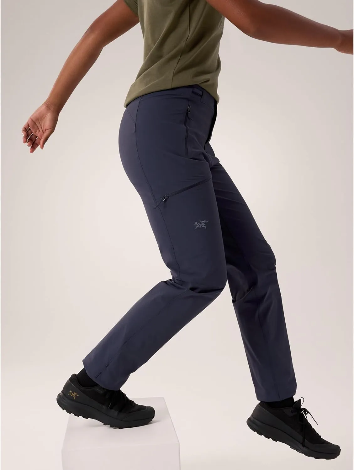 Arc'teryx Gamma Pant | Lightweight Softshell Hiking Pants Women - Stretch, Articulated Design - Ideal for Outdoor Activities
