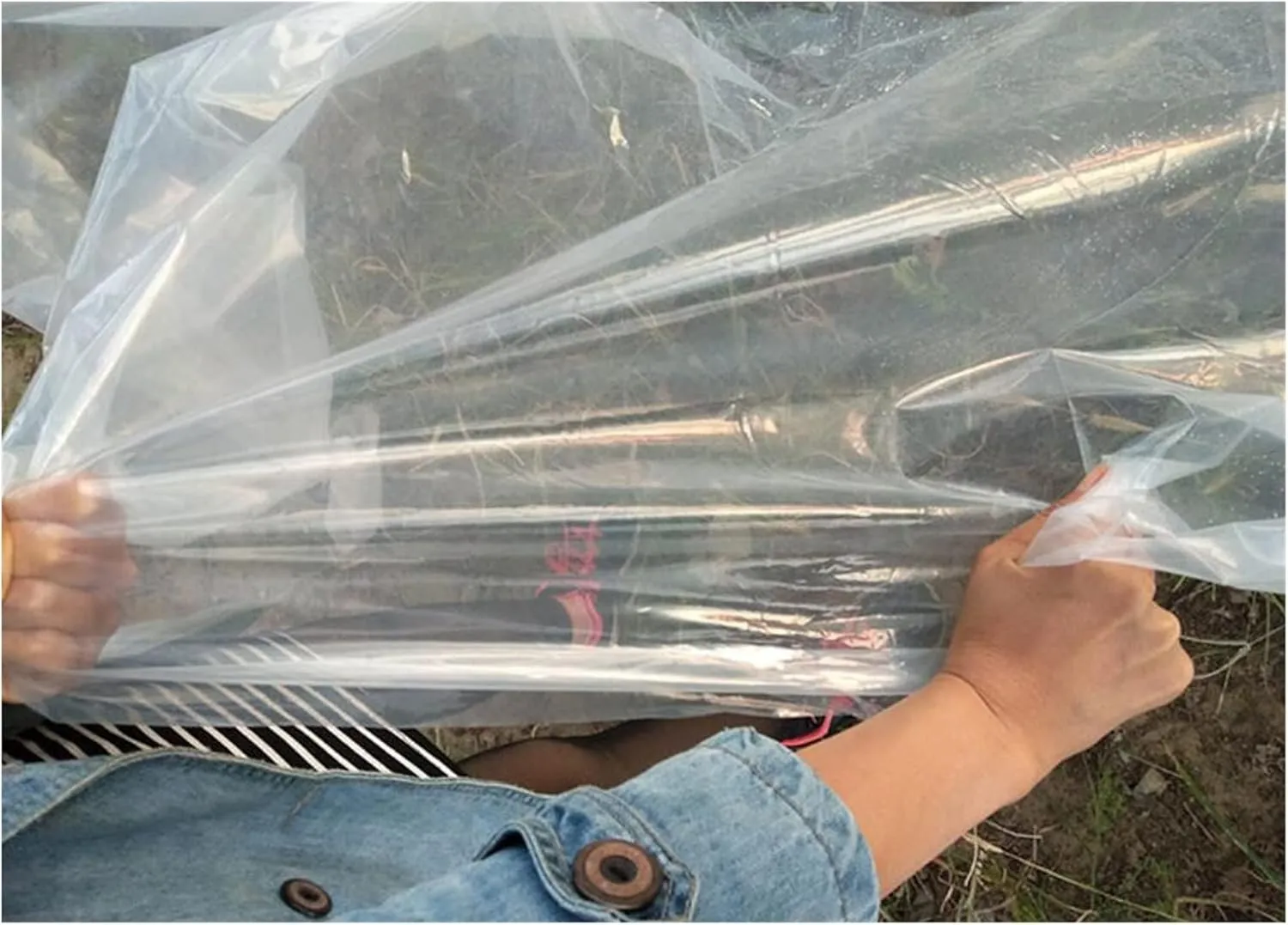 Clear Tarp Heavy Duty Polytethylene, 130g / m² Transparent PE Plastic Cover Anti-Tear Emergency Rain Shelter Tarps Tarpaulin for Outdoor Camping(2.5x4m/8.3x13.2ft)