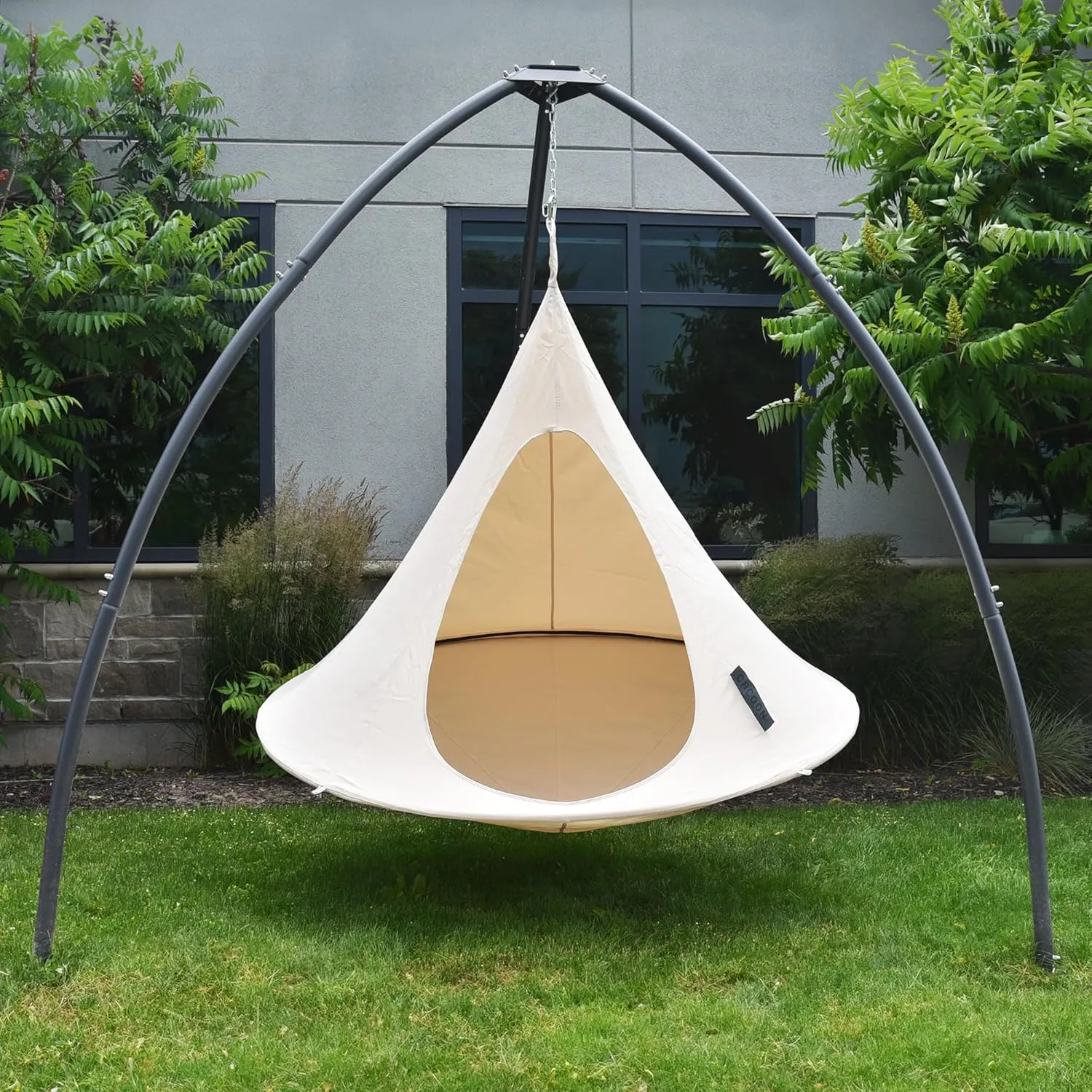 Double Cacoon Hanging Chair for Two – Cozy Indoor/Outdoor Hammock with Polyester Canvas, 440 lb Capacity, Includes 18ft Rope & Carabiner (Natural)