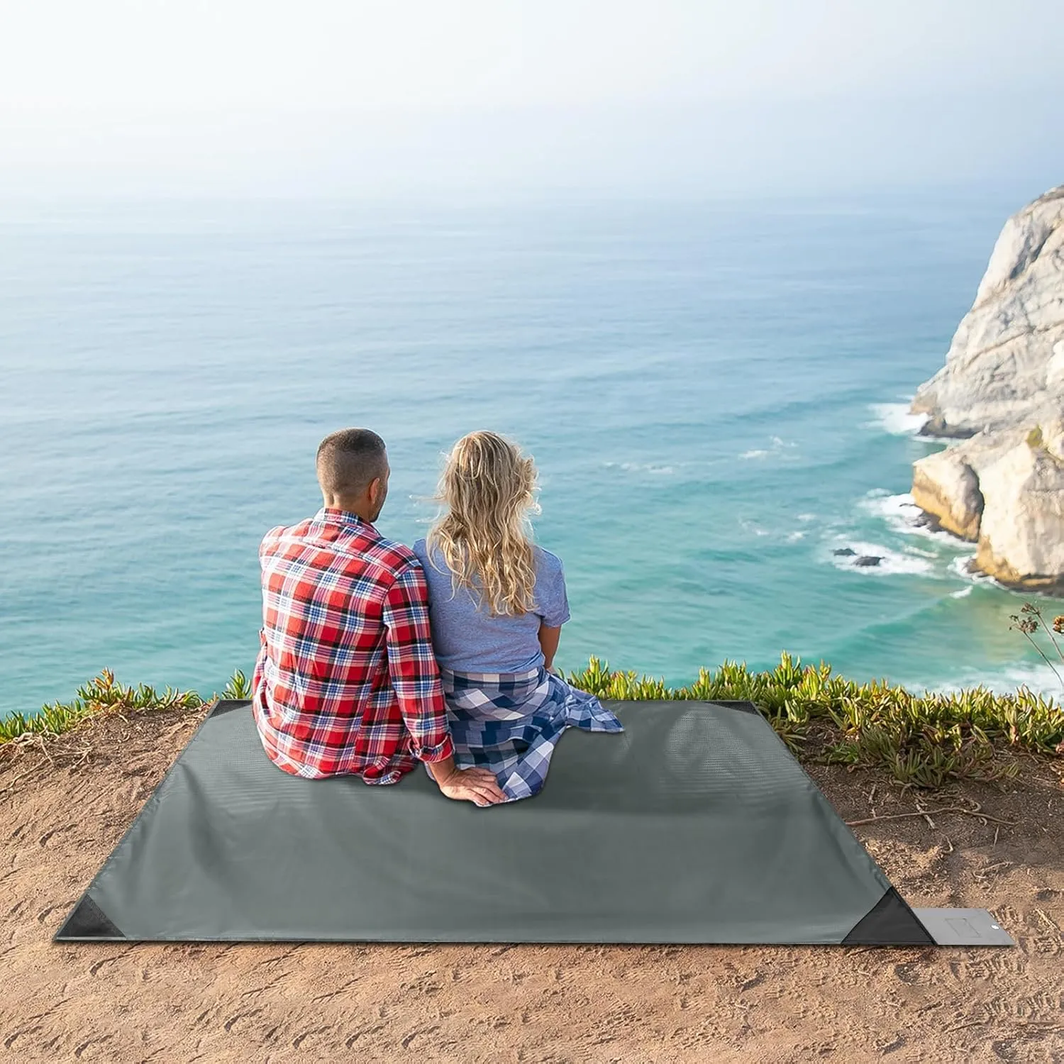 Odoland Beach Blanket Picnic Blanket, 43" x 63" SandProof Waterproof Outdoor Pocket Blanket with Portable Bag, Foldable Lightweight Sand Free Quick Drying Beach Mat for Hiking Camping Travel, Grey