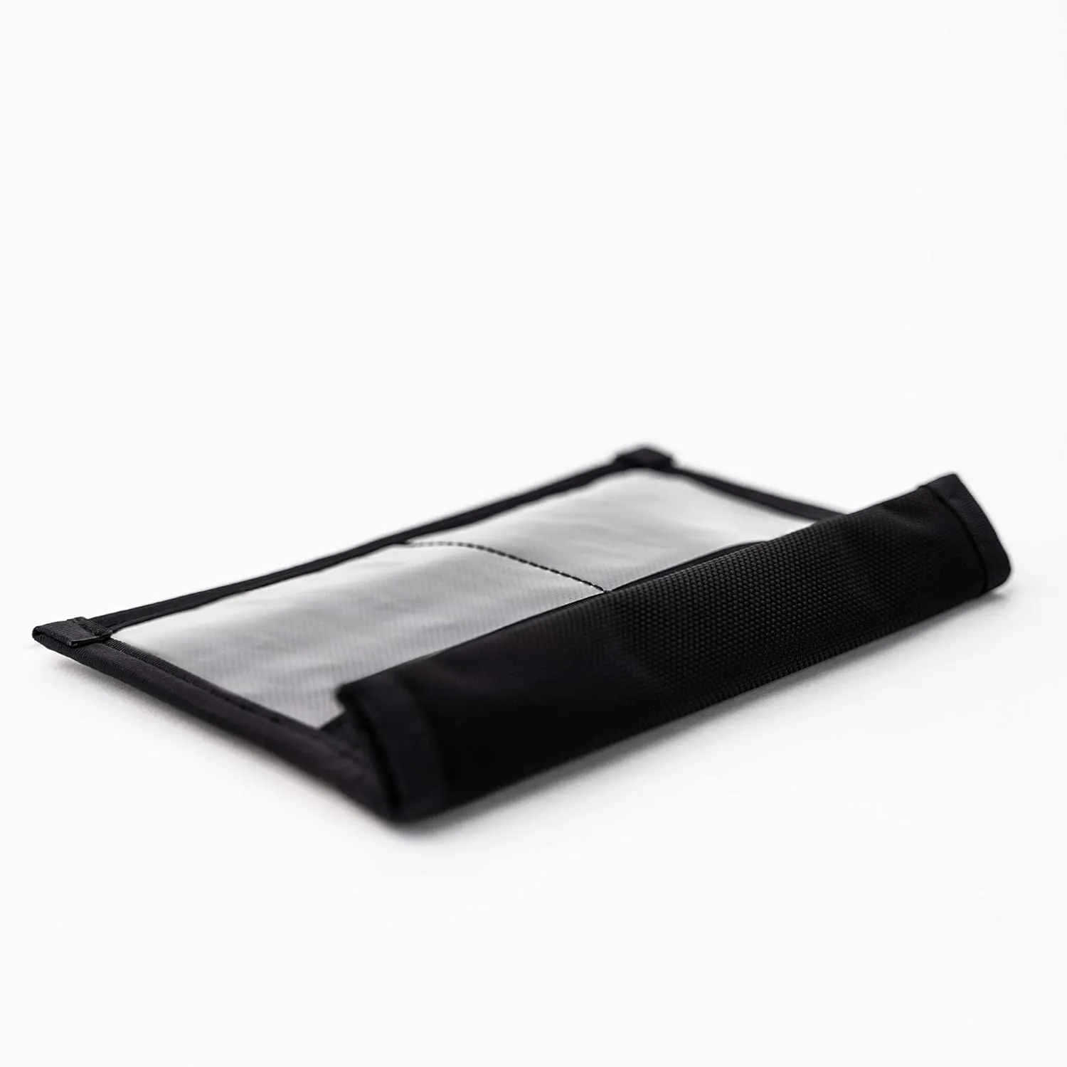 OffGrid by EDEC - Non-Window Cell Phone Faraday Bag - Signal Blocking, Anti-Tracking, and Anti-Spying for Cell Phones, Key Fobs, Credit Cards, Passports, and More