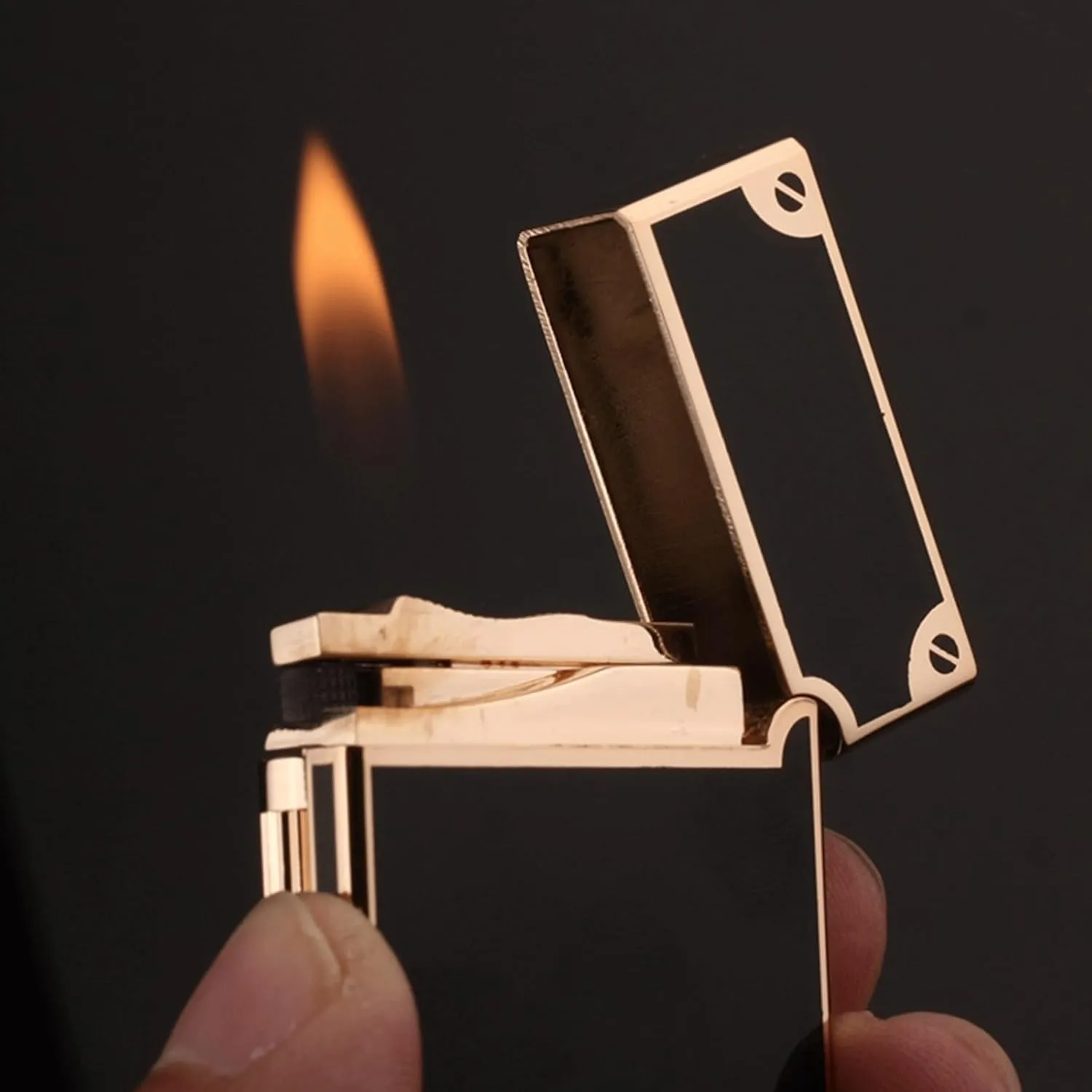 TARVIT Classic Lighters with Match Flints，Adjustable Soft Flame Lighter Butane Refillable Gas Lighter，Gift for Outdoor Cigarette/Cigar/Candle Box Packaging 【No Gas】 (Color : Black Checkered)